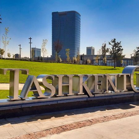 Апартаменты У Парка Голубые Купола И Цум Apartments At Blue Dome Park Tashkent Bagian luar foto