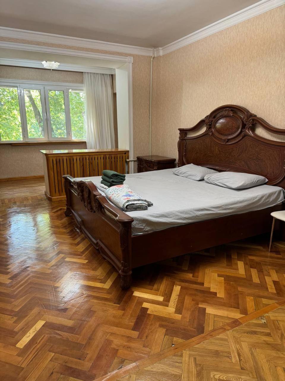 Апартаменты У Парка Голубые Купола И Цум Apartments At Blue Dome Park Tashkent Bagian luar foto